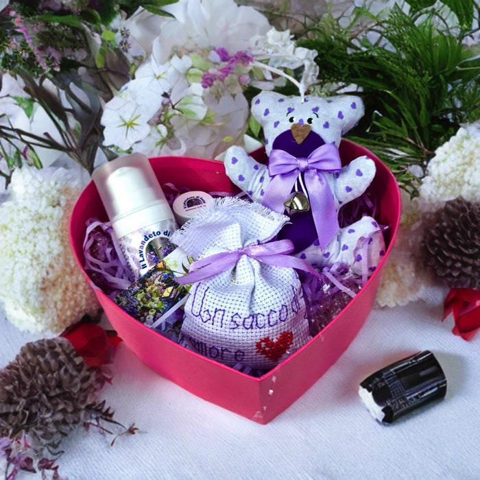 regali san valentino originali box a cuore con orsetto in stoffa alla lavanda e prodotti alla lavanda