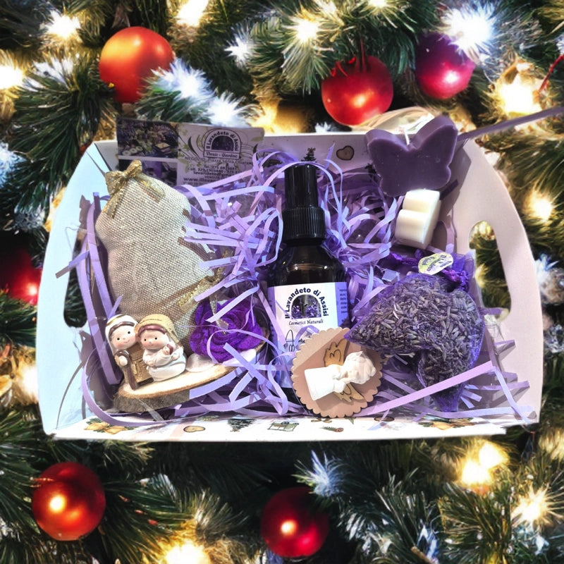gift box natale con spray profuma biancheria treccia sapone sacchetto lavanda angelo gessetto albero presepe idea regalo natale artigianale profumata