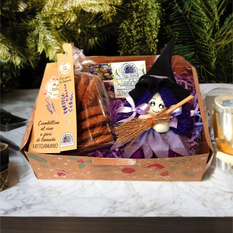 gift box befana con befana imbottita di lavanda e ciambelline al vino con fiori di lavanda idea regalo epifania originale