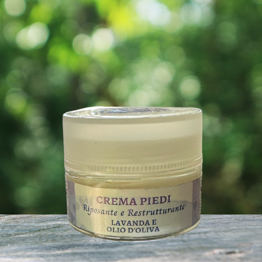 crema piedi alla lavanda e olio d’oliva riposante e ristrutturante